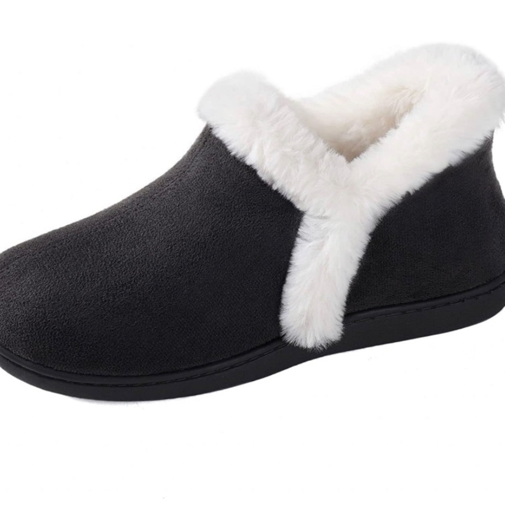 MWT UltraIdeas V-Rim Collar Suede Slippers
